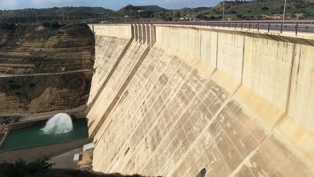 10 servicios de control y auscultación en la puesta en carga del embalse de montearagón