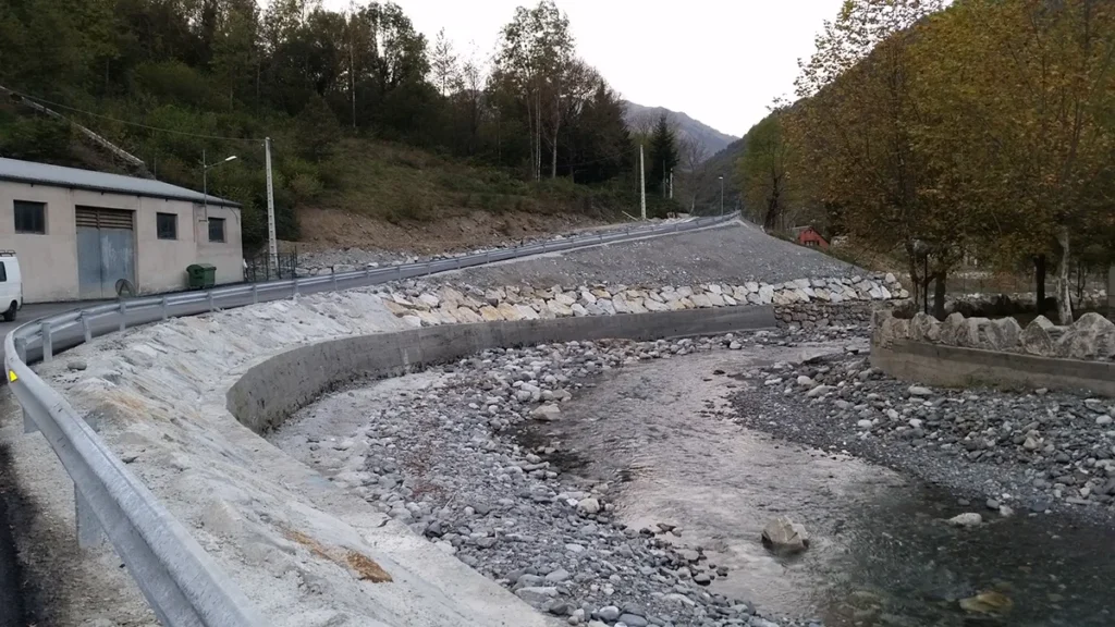 6.proyecto de reposición de camino real en la margen izquierda del río garona en el término municipal de vilamos lérida