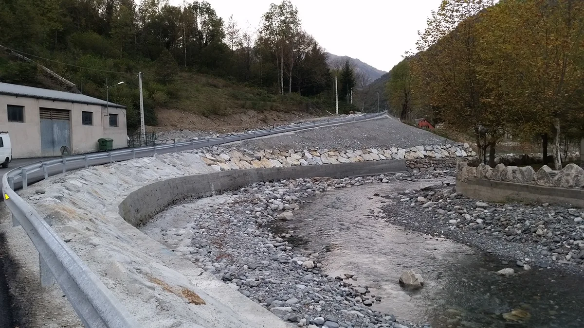 6.proyecto de reposición de camino real en la margen izquierda del río garona en el término municipal de vilamos lérida