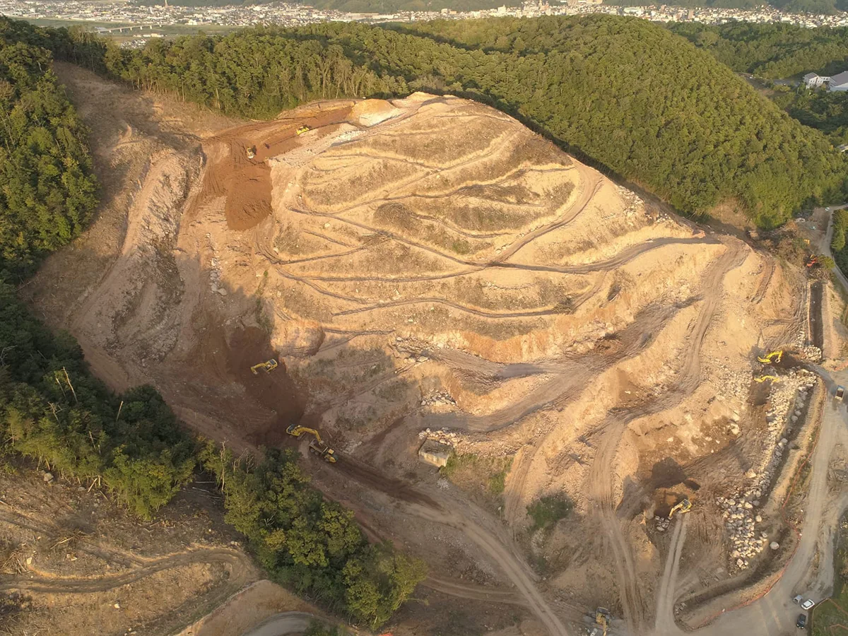 Topografía en construcción de parque fotovoltaico en Kurayoshi, Japón img 20191022 wa0013