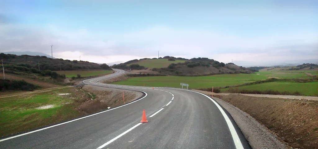 Asistencia técnica y topografía en las obras de acondicionamiento de la carretera CV-684. Zaragoza slider2